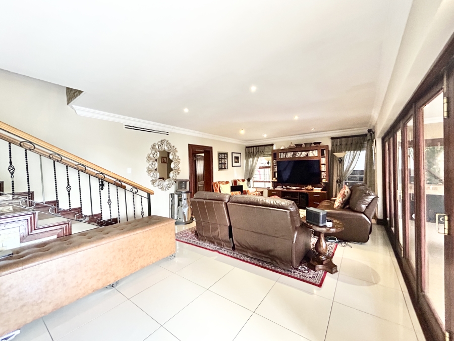 6 Bedroom Property for Sale in Blue Valley Golf Estate Gauteng