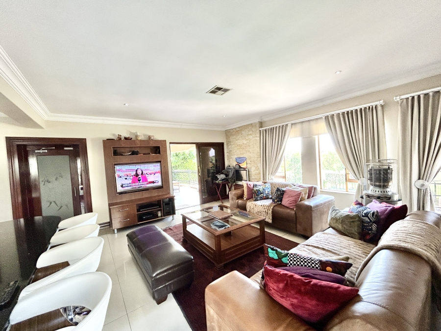 6 Bedroom Property for Sale in Blue Valley Golf Estate Gauteng