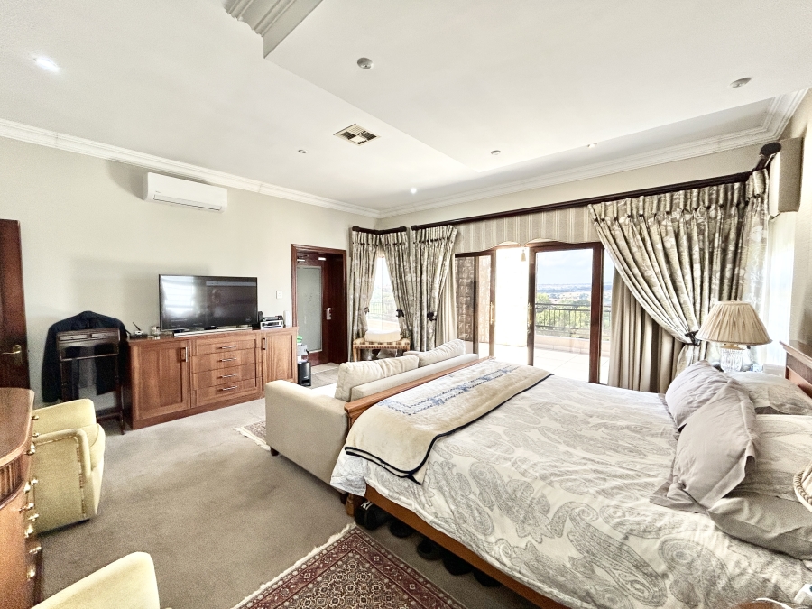 6 Bedroom Property for Sale in Blue Valley Golf Estate Gauteng