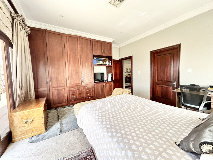 6 Bedroom Property for Sale in Blue Valley Golf Estate Gauteng