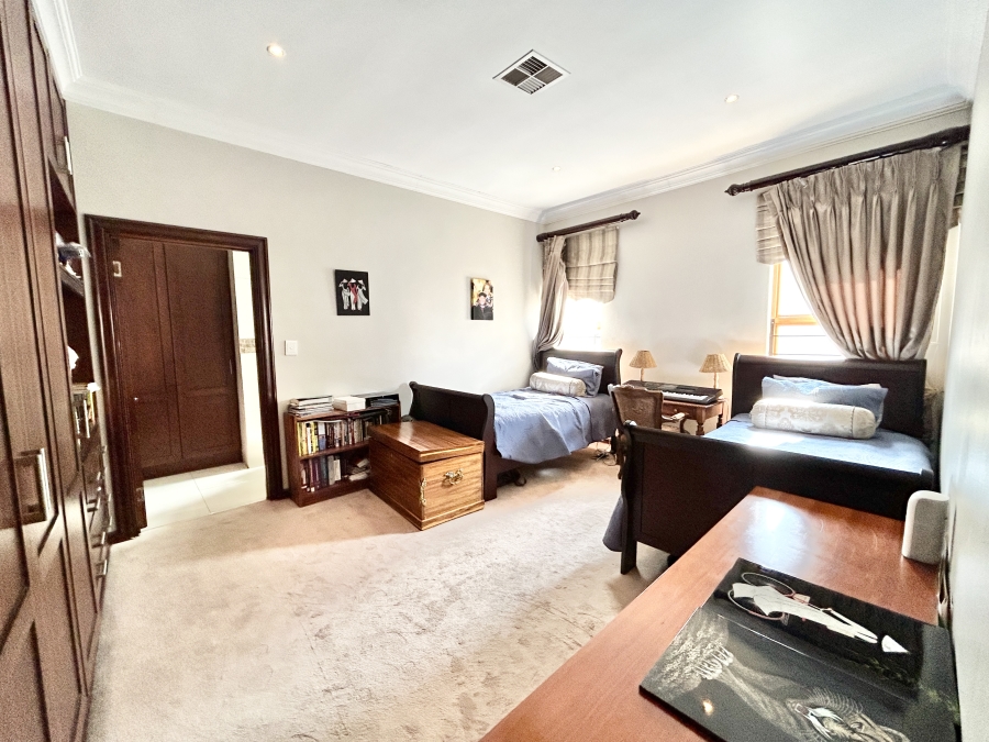 6 Bedroom Property for Sale in Blue Valley Golf Estate Gauteng