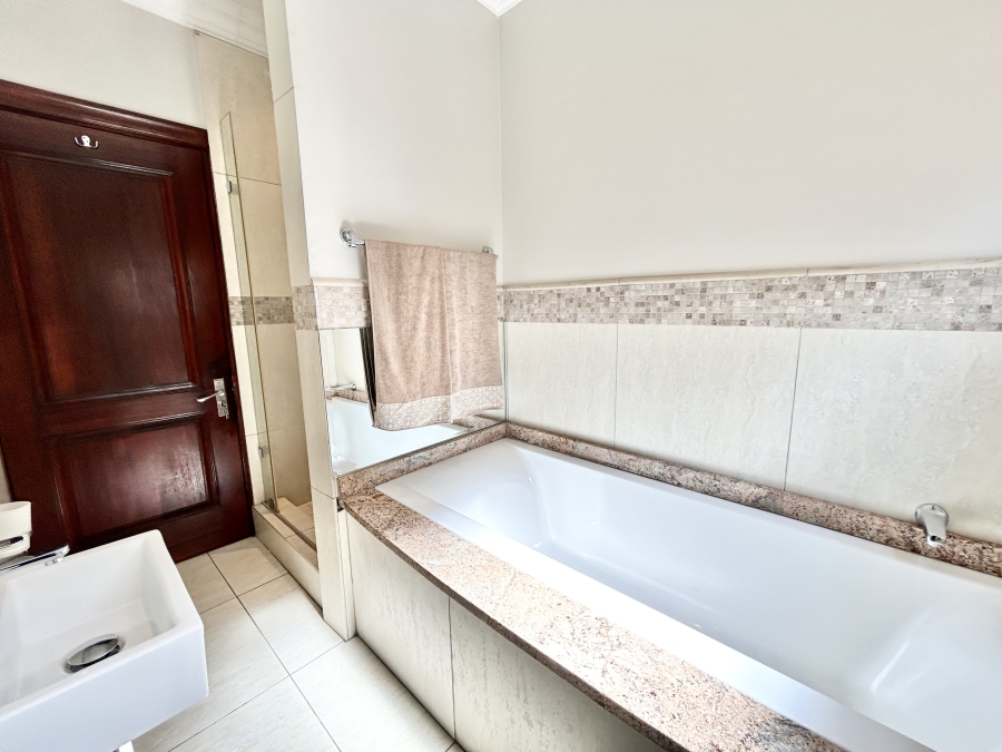 6 Bedroom Property for Sale in Blue Valley Golf Estate Gauteng