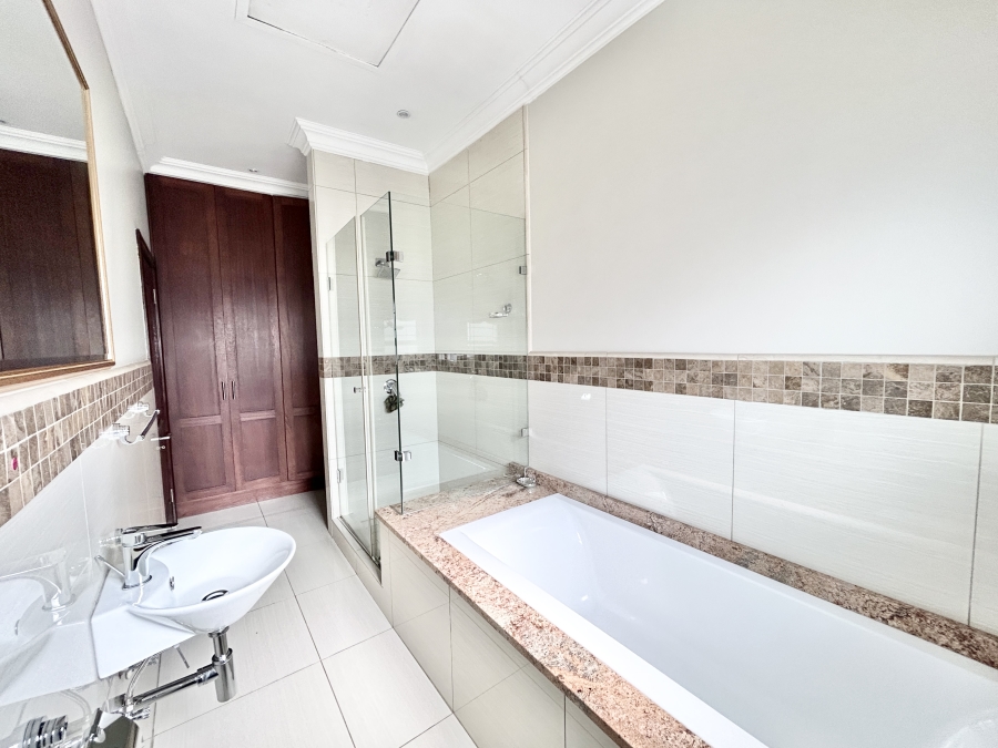 6 Bedroom Property for Sale in Blue Valley Golf Estate Gauteng