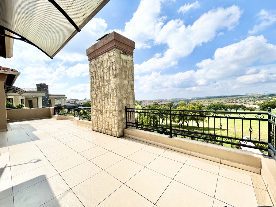 6 Bedroom Property for Sale in Blue Valley Golf Estate Gauteng