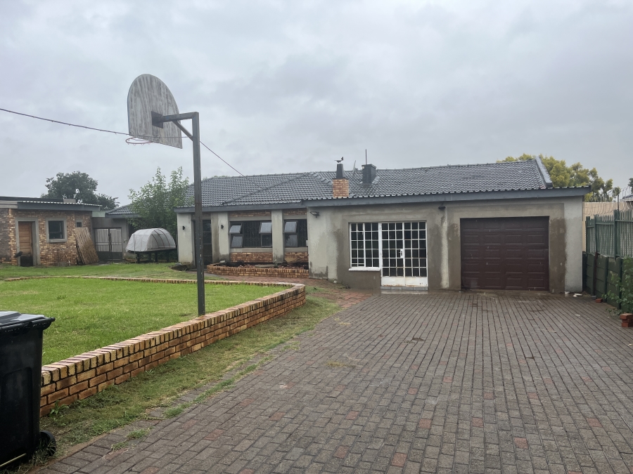 3 Bedroom Property for Sale in Elspark Gauteng