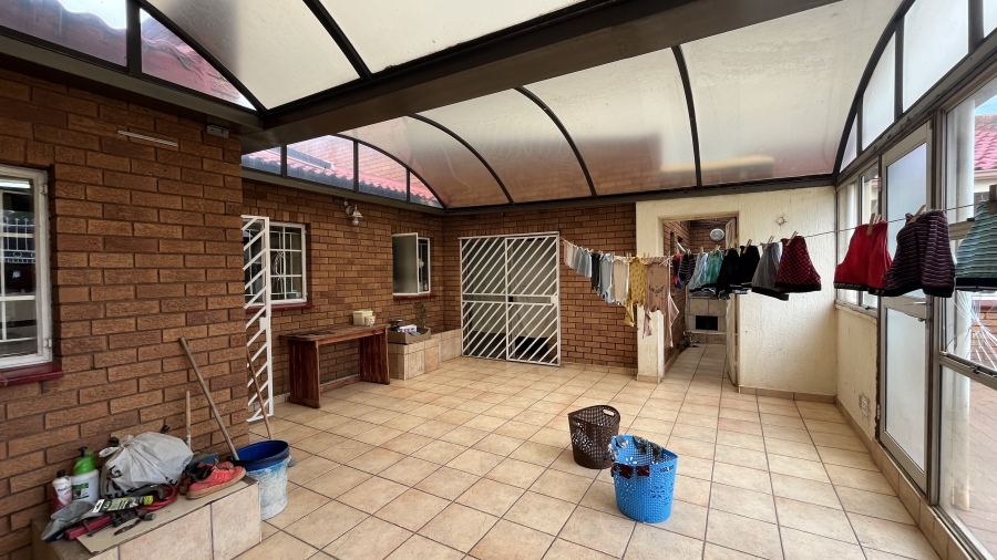 3 Bedroom Property for Sale in Lenasia South Gauteng