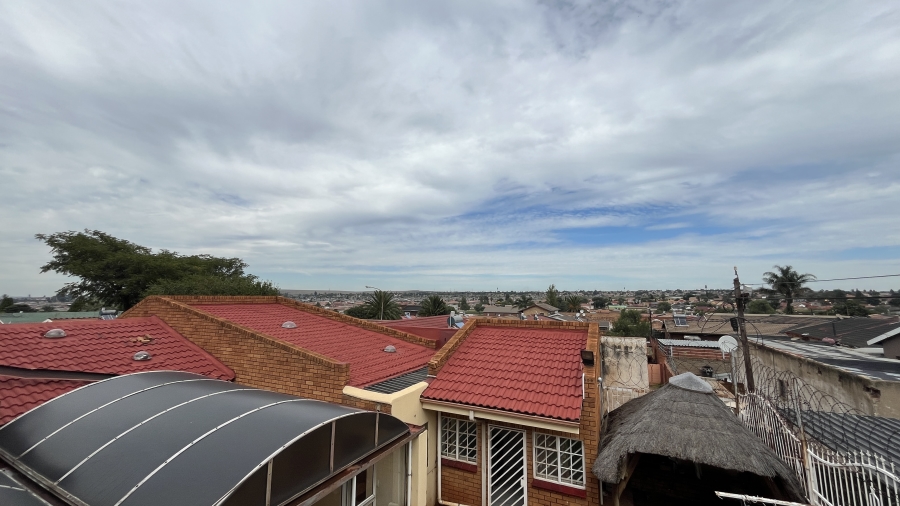 3 Bedroom Property for Sale in Lenasia South Gauteng