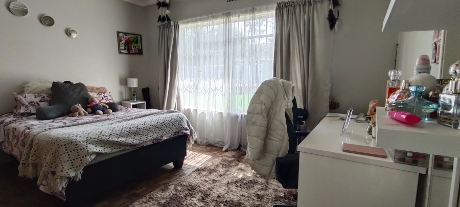 3 Bedroom Property for Sale in Verwoerdpark Gauteng