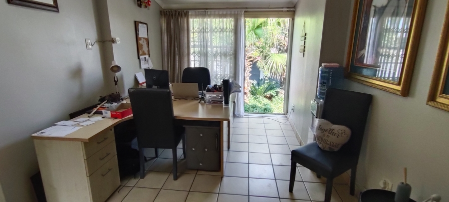 3 Bedroom Property for Sale in Verwoerdpark Gauteng