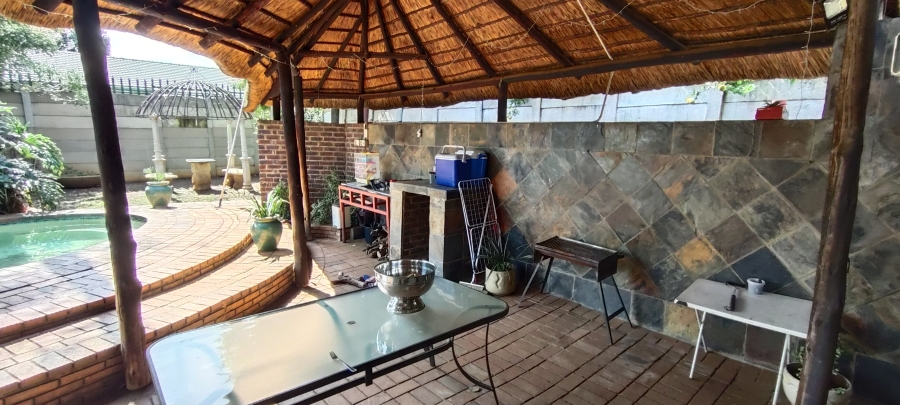3 Bedroom Property for Sale in Verwoerdpark Gauteng