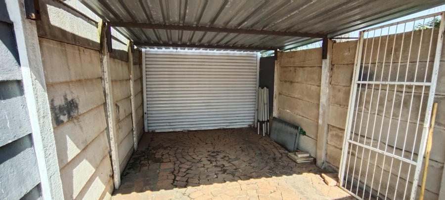 3 Bedroom Property for Sale in Verwoerdpark Gauteng