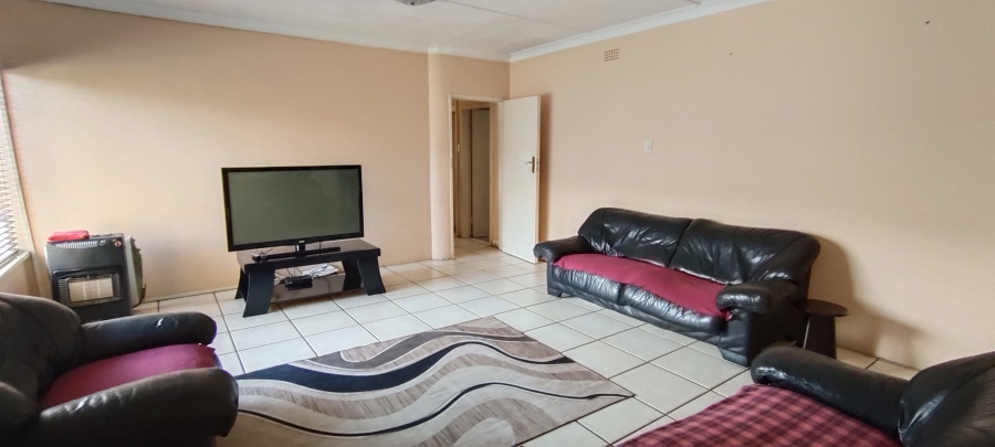 3 Bedroom Property for Sale in Verwoerdpark Gauteng