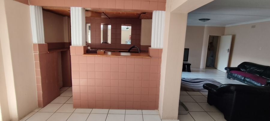 3 Bedroom Property for Sale in Verwoerdpark Gauteng