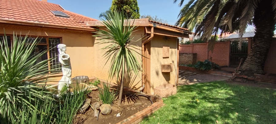 3 Bedroom Property for Sale in Verwoerdpark Gauteng
