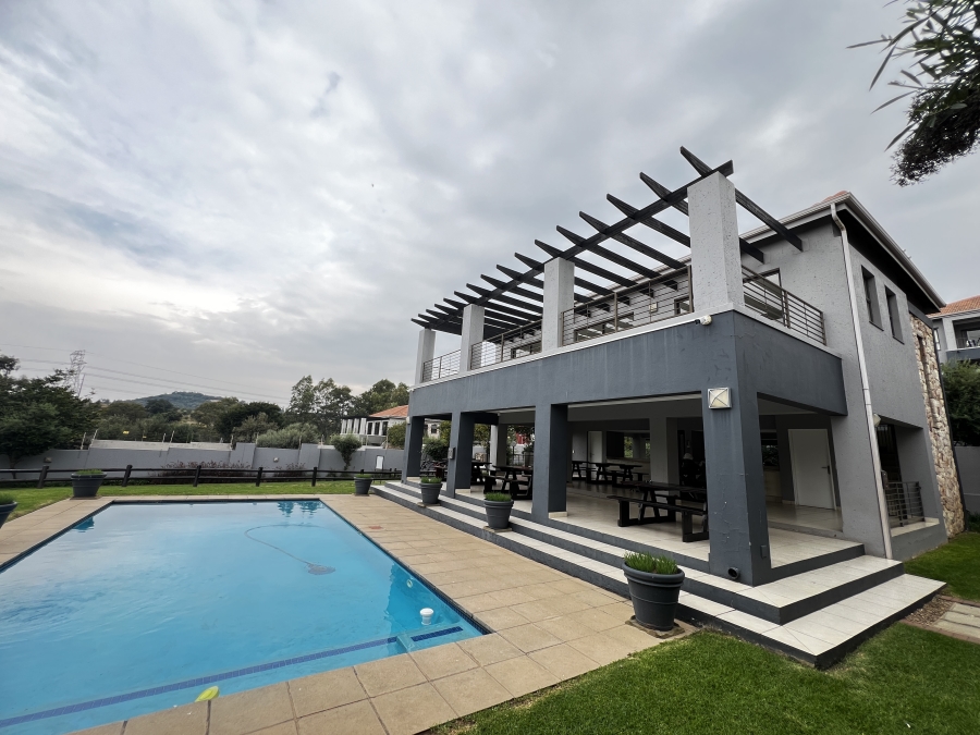 1 Bedroom Property for Sale in Lonehill Gauteng