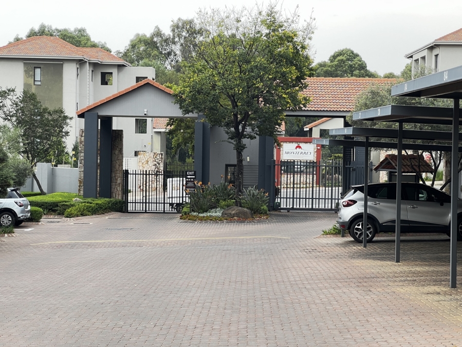 1 Bedroom Property for Sale in Lonehill Gauteng