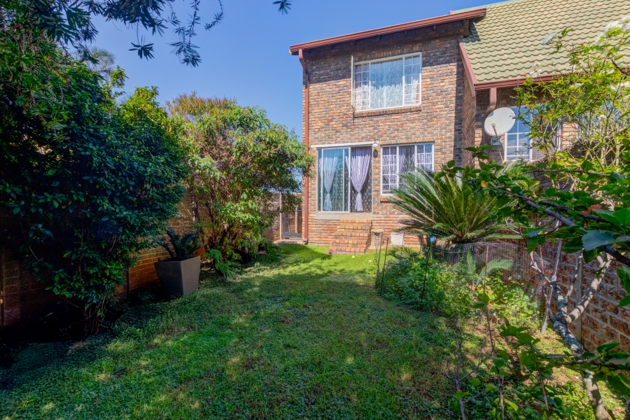 2 Bedroom Property for Sale in Noordwyk Gauteng
