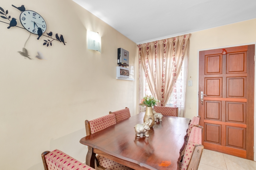 2 Bedroom Property for Sale in Noordwyk Gauteng