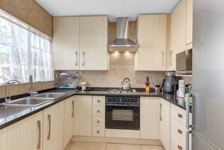2 Bedroom Property for Sale in Noordwyk Gauteng