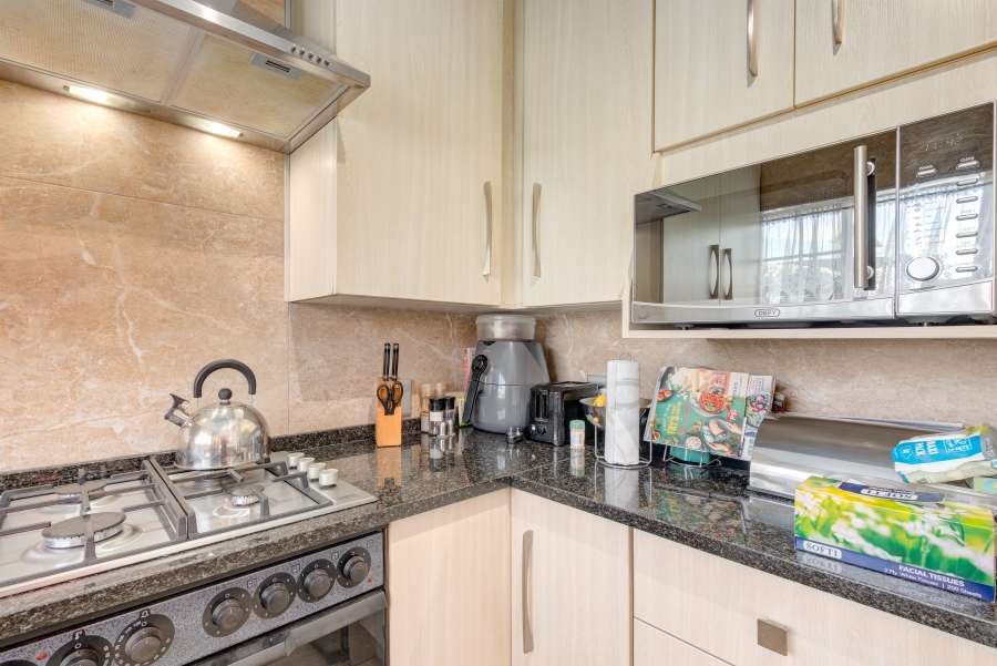 2 Bedroom Property for Sale in Noordwyk Gauteng