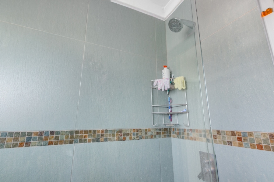 2 Bedroom Property for Sale in Noordwyk Gauteng