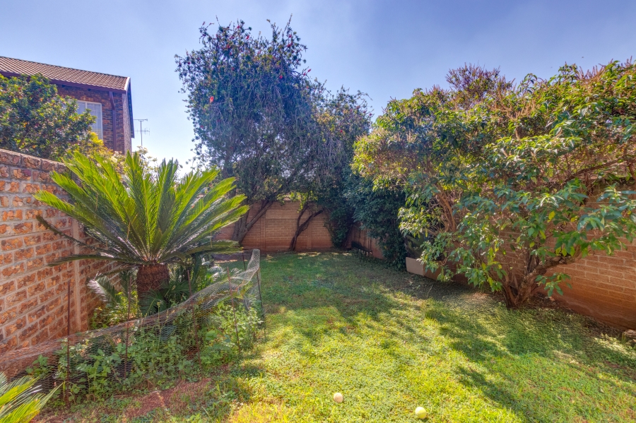 2 Bedroom Property for Sale in Noordwyk Gauteng