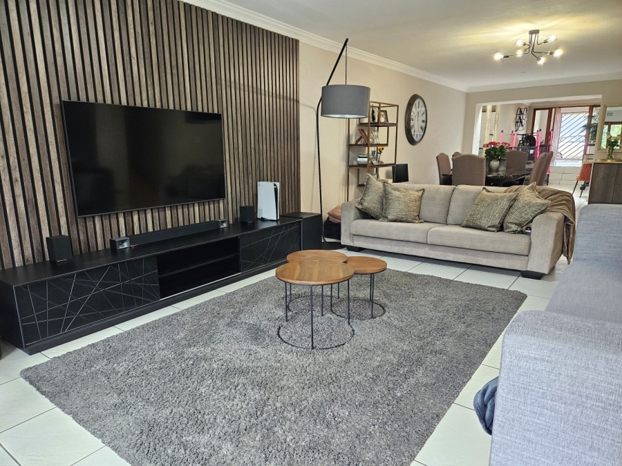 To Let 3 Bedroom Property for Rent in Atholl Gauteng