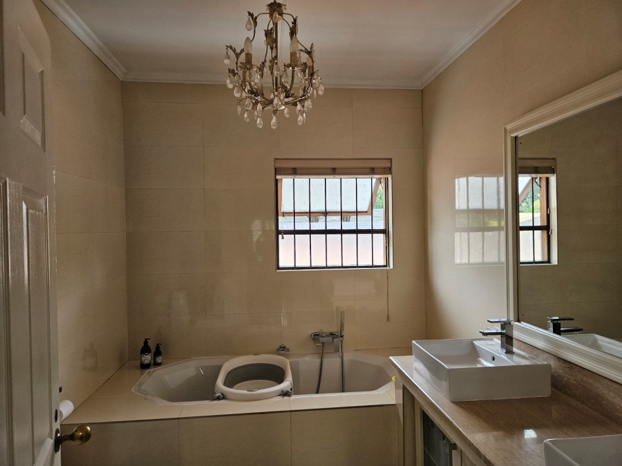 To Let 3 Bedroom Property for Rent in Atholl Gauteng