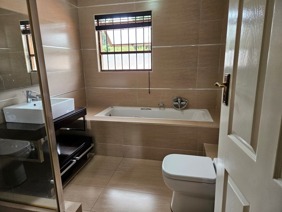 To Let 3 Bedroom Property for Rent in Atholl Gauteng