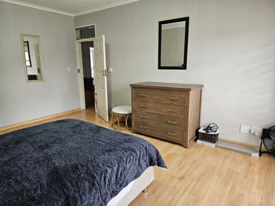 To Let 3 Bedroom Property for Rent in Atholl Gauteng