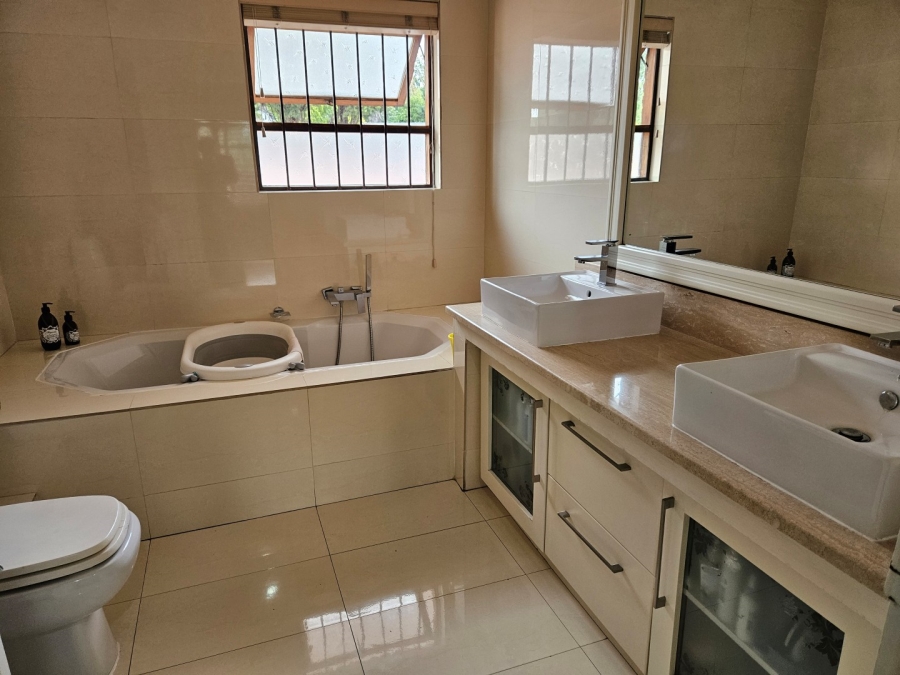 To Let 3 Bedroom Property for Rent in Atholl Gauteng