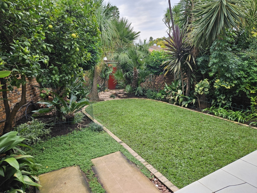 To Let 3 Bedroom Property for Rent in Atholl Gauteng