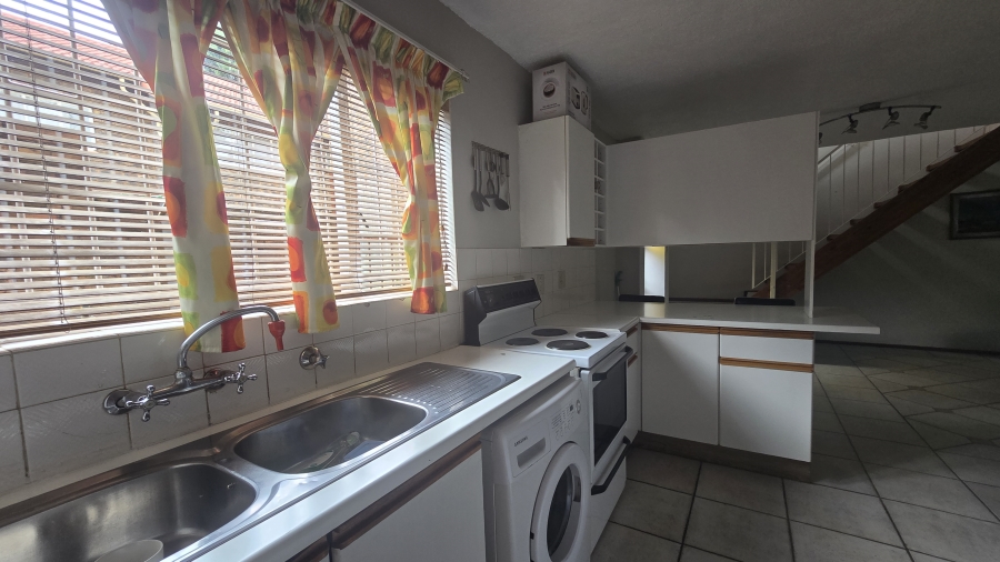 3 Bedroom Property for Sale in Garsfontein Gauteng