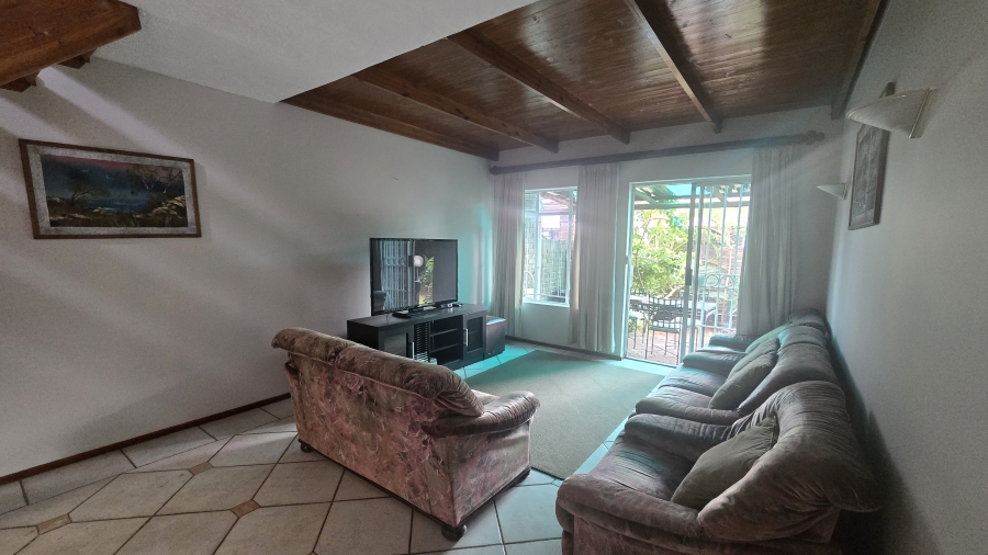 3 Bedroom Property for Sale in Garsfontein Gauteng