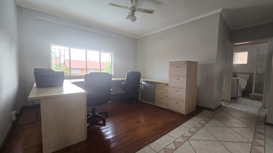 3 Bedroom Property for Sale in Garsfontein Gauteng