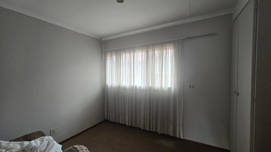 3 Bedroom Property for Sale in Garsfontein Gauteng