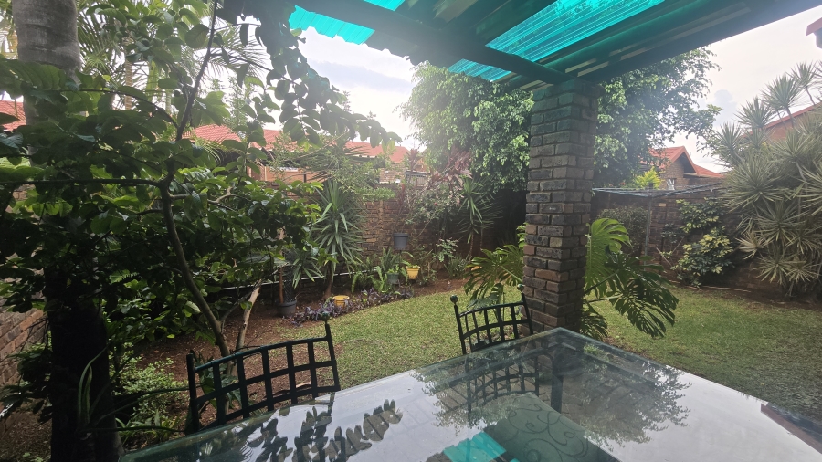 3 Bedroom Property for Sale in Garsfontein Gauteng