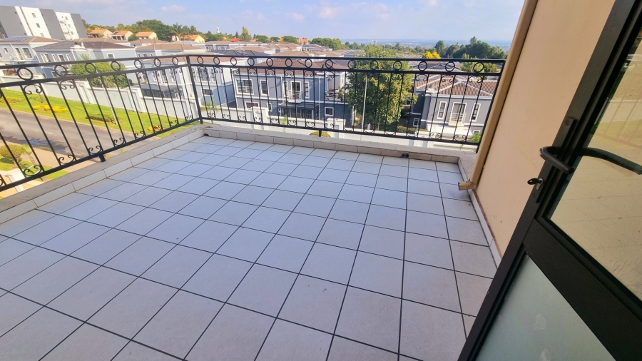 To Let 3 Bedroom Property for Rent in Halfway Gardens Gauteng