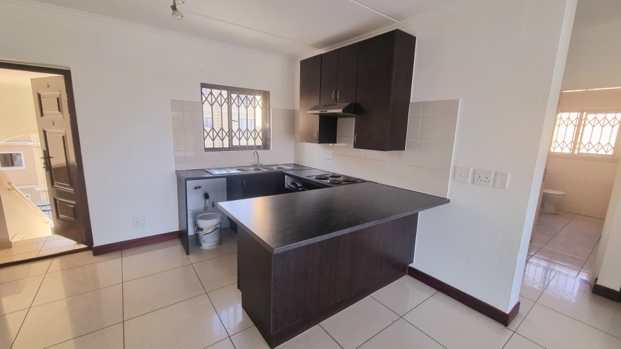 To Let 3 Bedroom Property for Rent in Halfway Gardens Gauteng