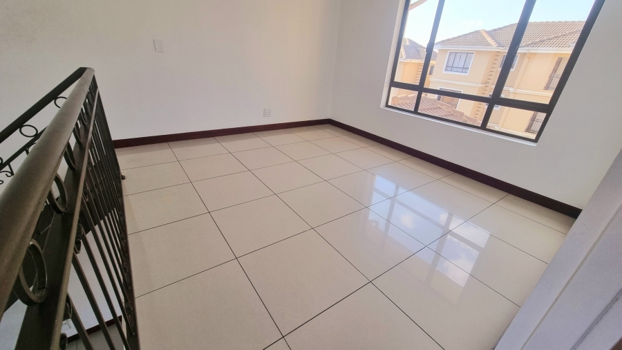 To Let 3 Bedroom Property for Rent in Halfway Gardens Gauteng