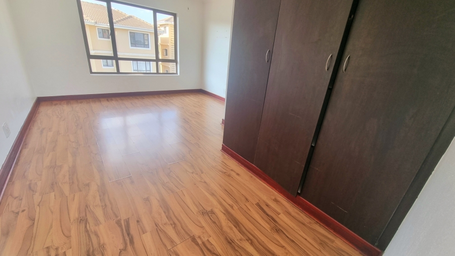To Let 3 Bedroom Property for Rent in Halfway Gardens Gauteng