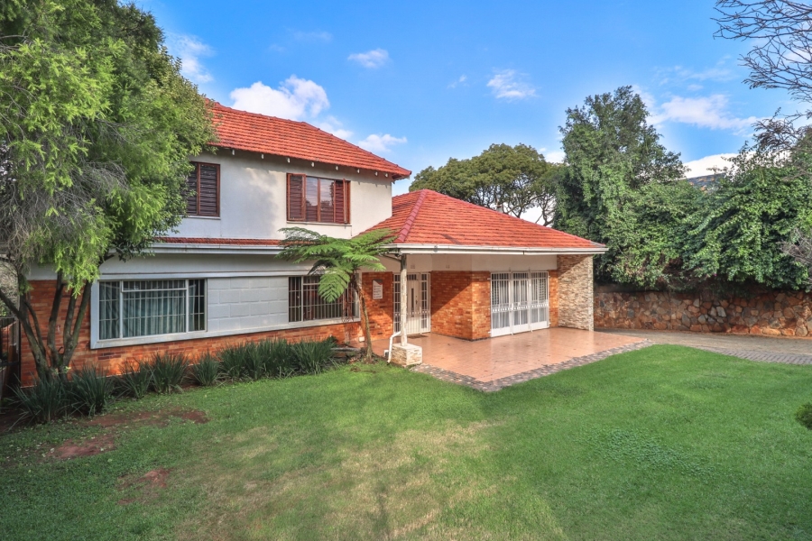 6 Bedroom Property for Sale in Greenside Gauteng