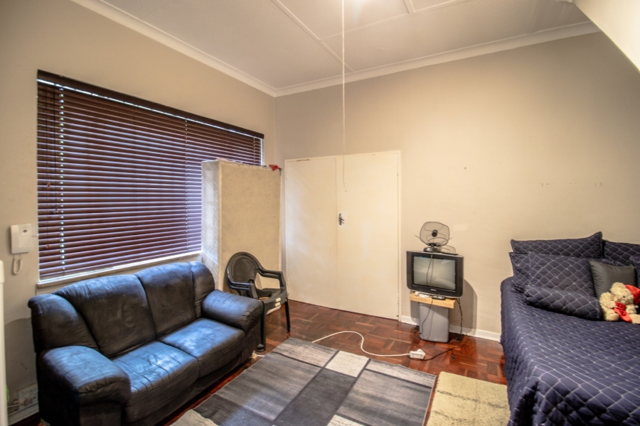 6 Bedroom Property for Sale in Greenside Gauteng