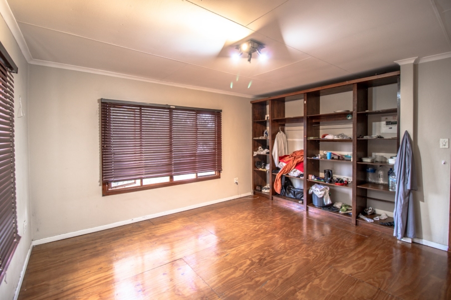 6 Bedroom Property for Sale in Greenside Gauteng