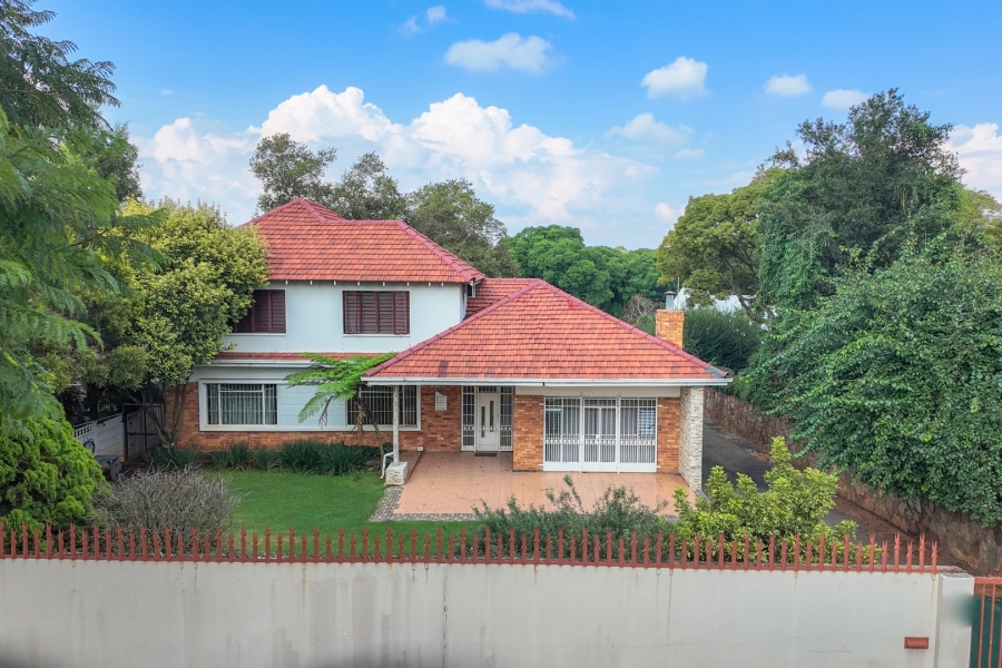 6 Bedroom Property for Sale in Greenside Gauteng