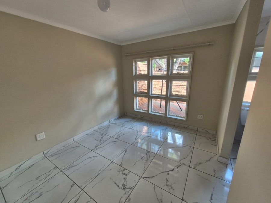 3 Bedroom Property for Sale in Annlin Gauteng