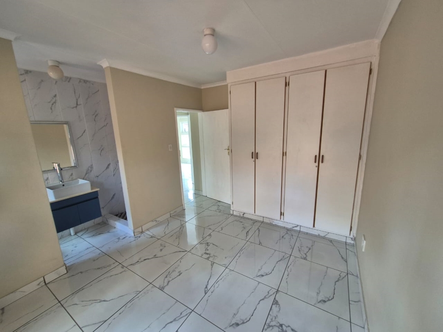 3 Bedroom Property for Sale in Annlin Gauteng