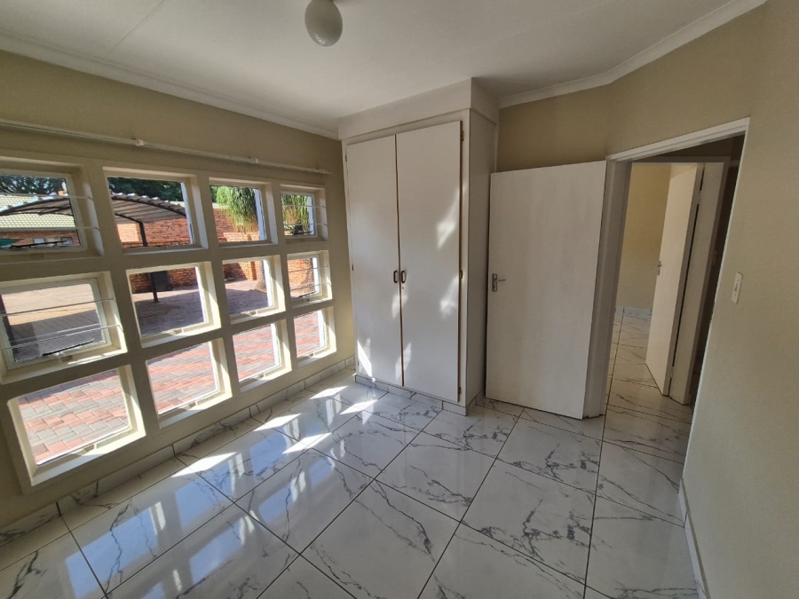 3 Bedroom Property for Sale in Annlin Gauteng