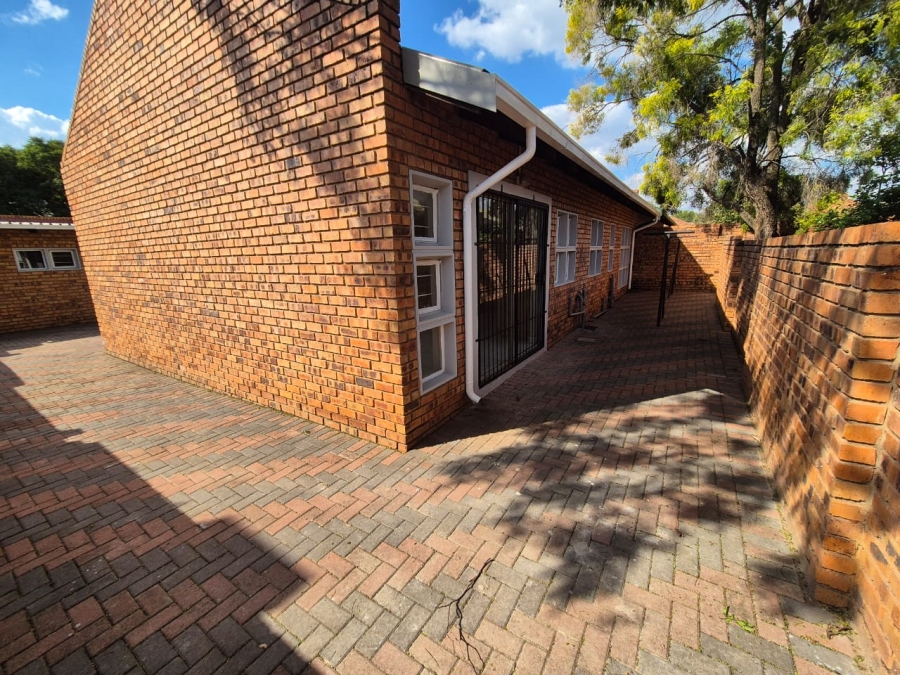 3 Bedroom Property for Sale in Annlin Gauteng