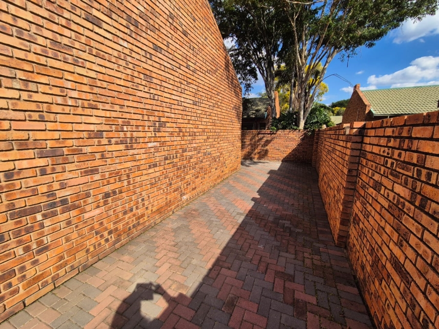 3 Bedroom Property for Sale in Annlin Gauteng